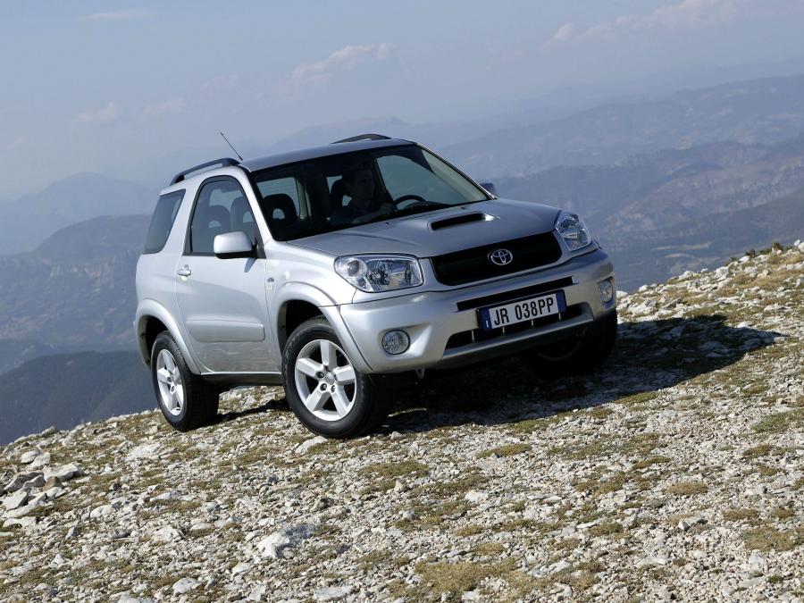  Toyota RAV4 3-Door 2003 года  (фото 19 из 30)